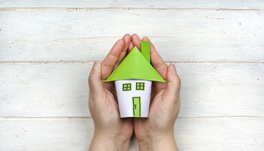 Town & Country steht für hohe Kundenorientierung sowie umfassende Service- und Sicherheitsleistungen. Town & Country steht für hohe Kundenorientierung sowie umfassende Service- und Sicherheitsleistungen.